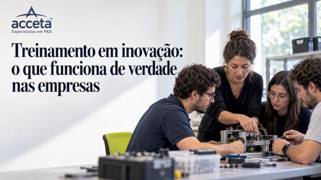 Equipe participando de treinamento prático em inovação