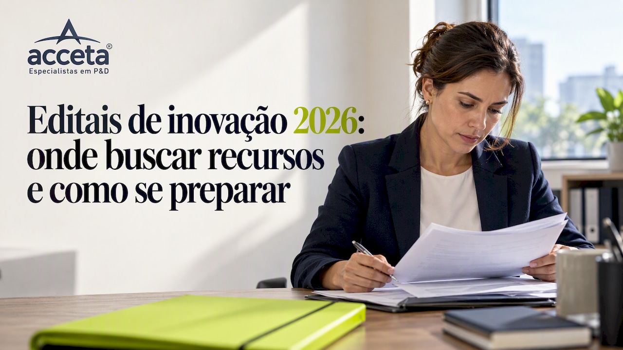 Consultora avaliando editais de inovação